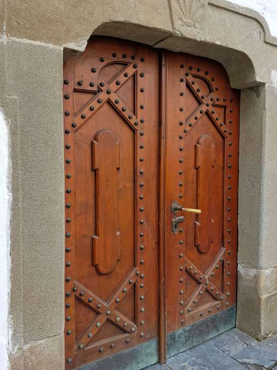 staré drevené dvere