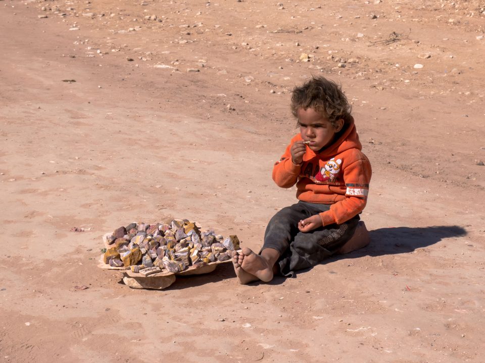 Malý chlapec v Jordánsku