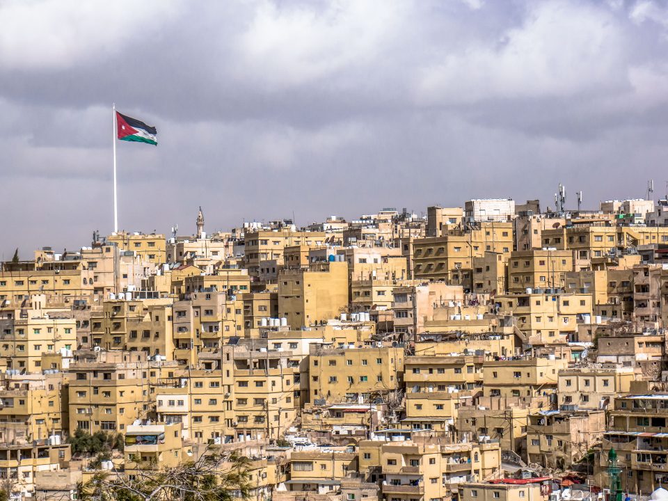 Jordánska vlajka nad Ammanom