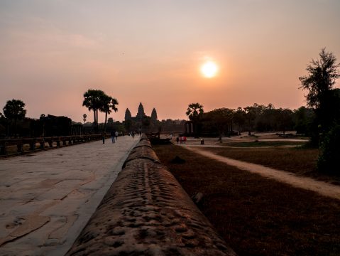 Angkor Wat pri východe slnka